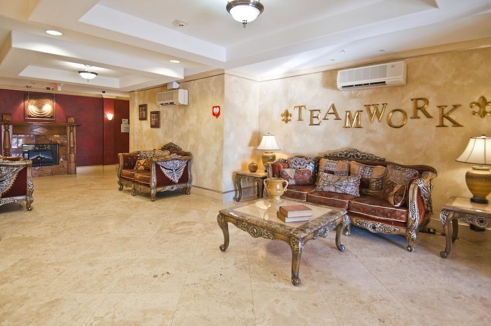 Express & South By Ihg Hotel 2*