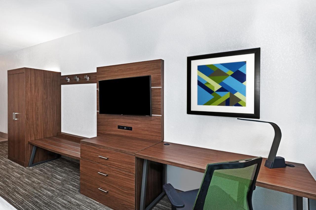 Express & South By Ihg Hotel