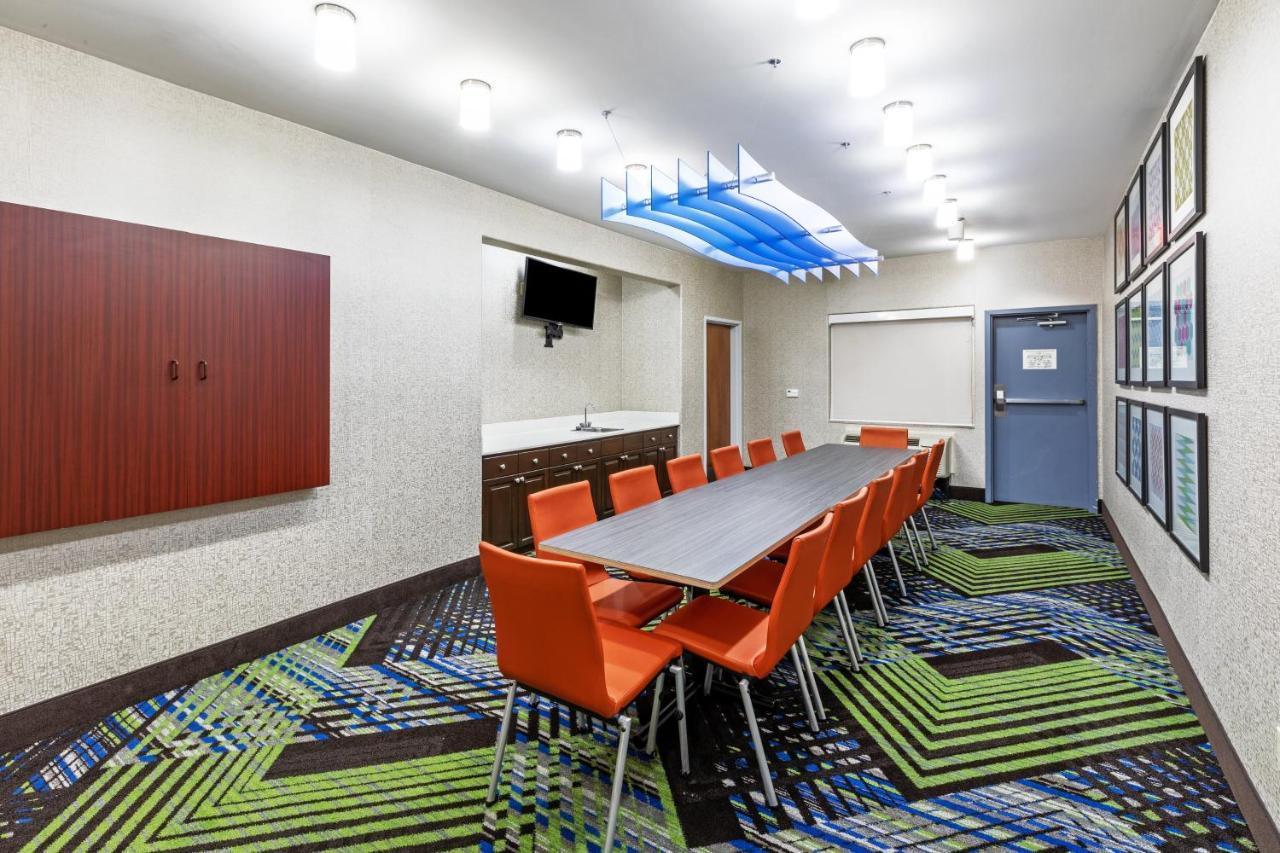 Express & South By Ihg Lafayette