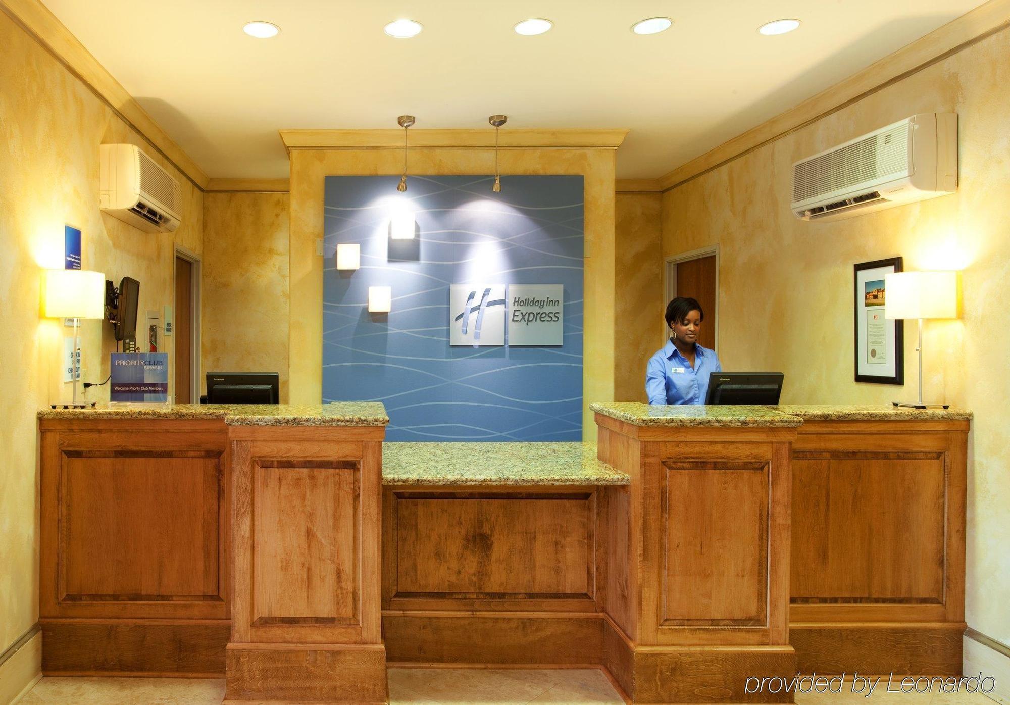 Express & South By Ihg Lafayette