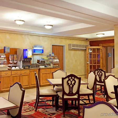 Holiday Inn Express & Suites Lafayette South By Ihg 