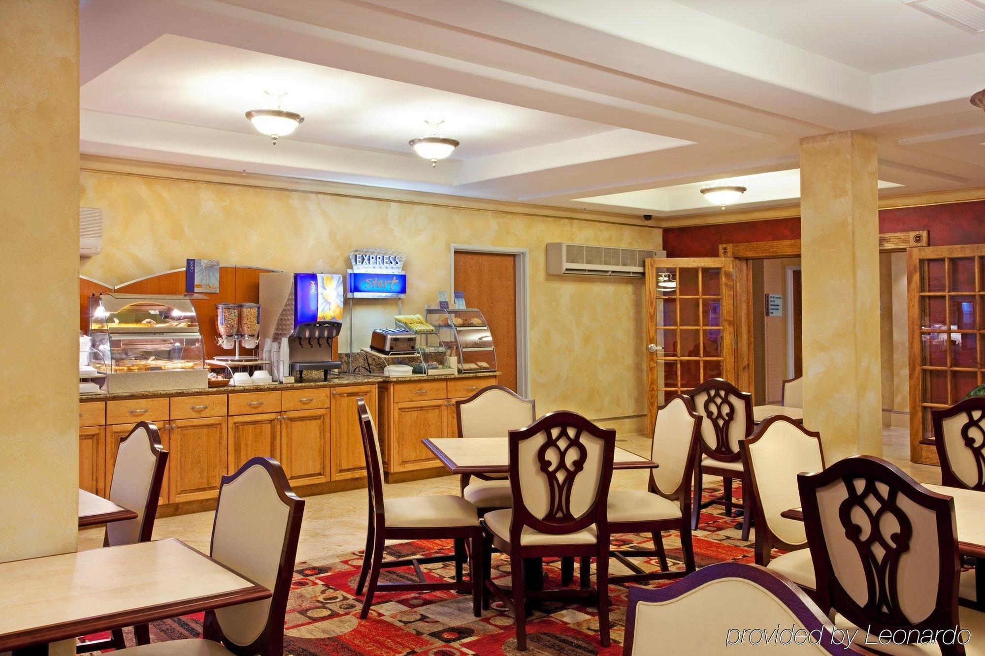 Express & South By Ihg 2* Lafayette